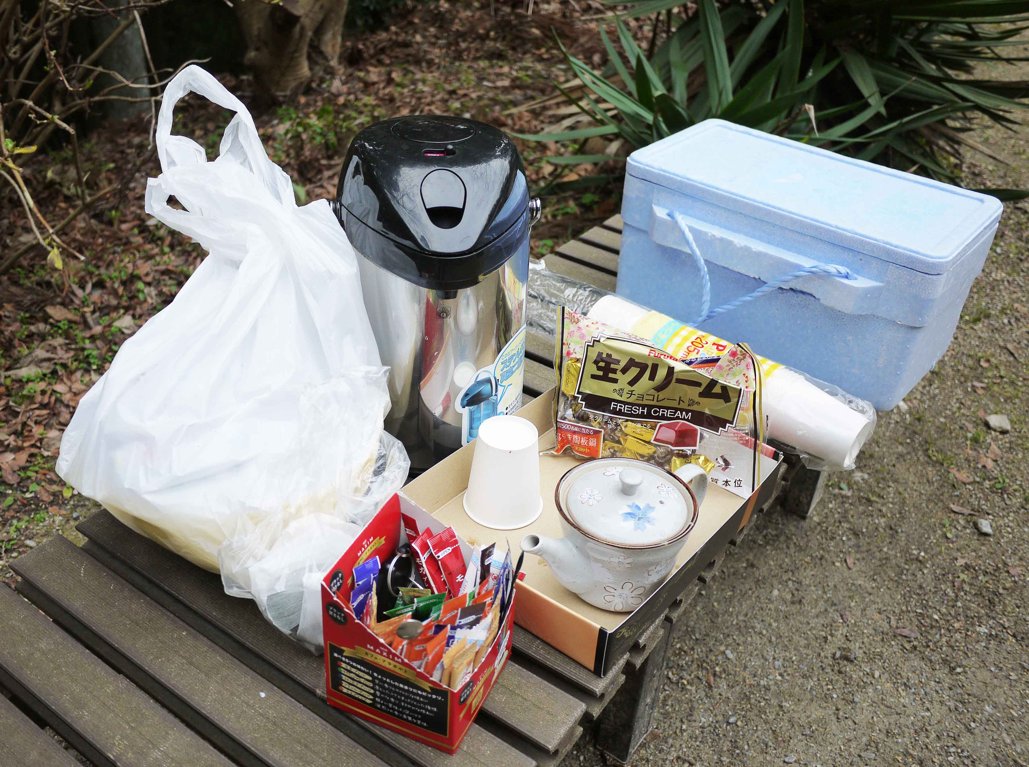 お茶やお菓子の「」お接待」